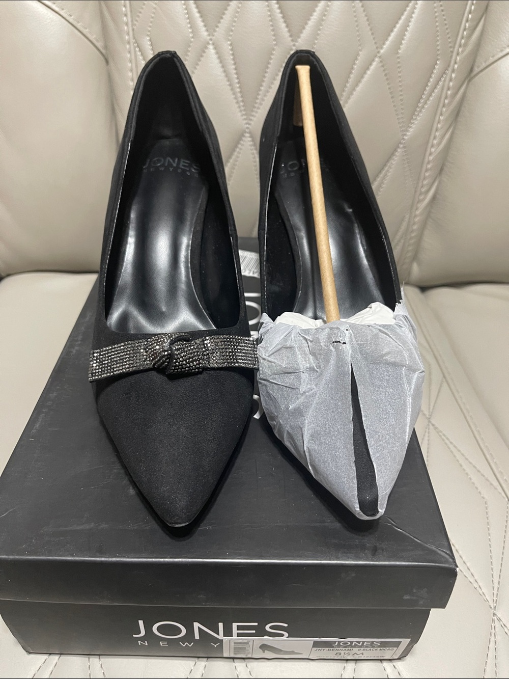 Jones New York BENNAMI Black Pointed-Toe Bow Pumps with Crystal Accent